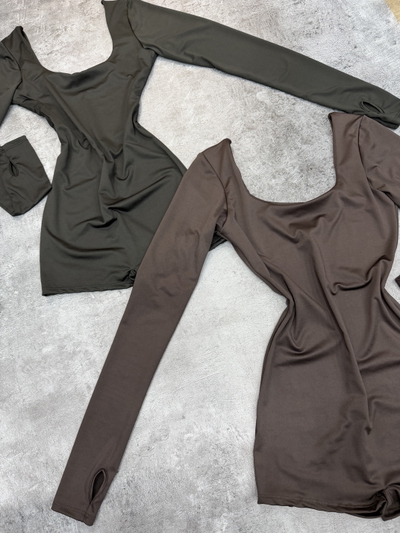 Catsuit escote recto y dedal