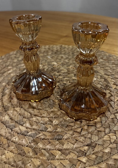 Candelabros ámbar 