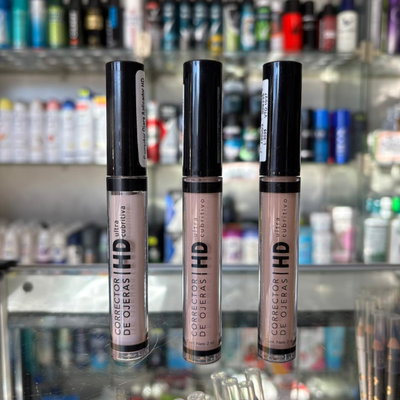 Corrector de ojeras con aplicador Katalia