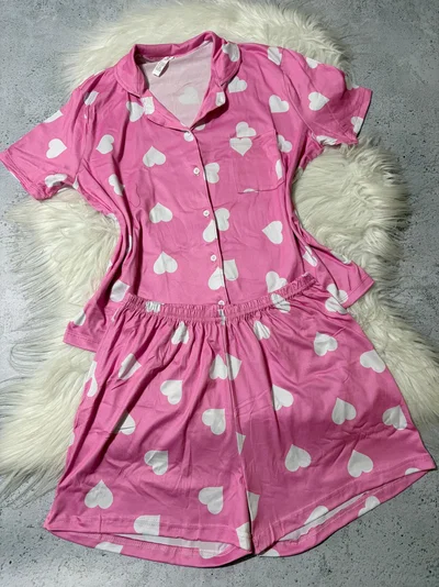 Camisero Corazones Fondo Rosa