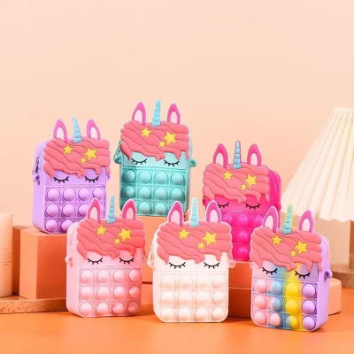 Cartela Silicona Unicornio Ojo Cerrado