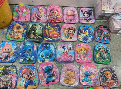 Mochilas 3D Personajes Variados 12" 2 Cierres Precio Final