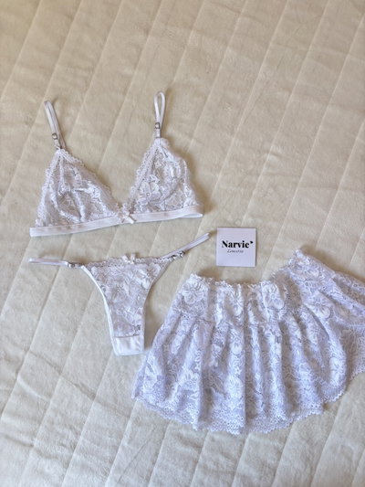 Set #2 Blanco con pollera