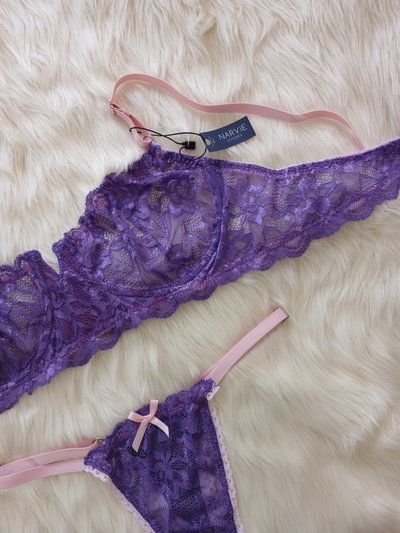 Juliette violeta con rosa