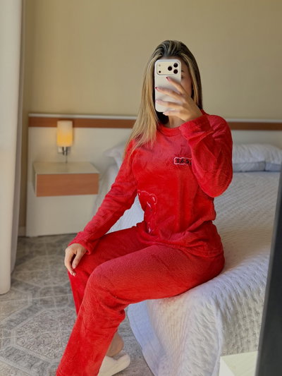 Pijama de polar rojo osito