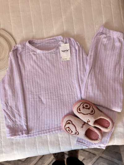Pijama de polar lila