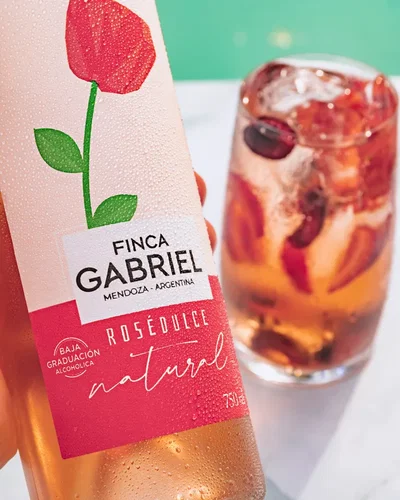 CAJA BODEGA JORGE RUBIO - LINEA JOVEN FINCA GABRIEL ROSE DULCE