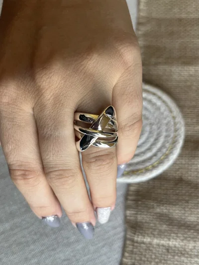 Anillo Importante Entrelazado