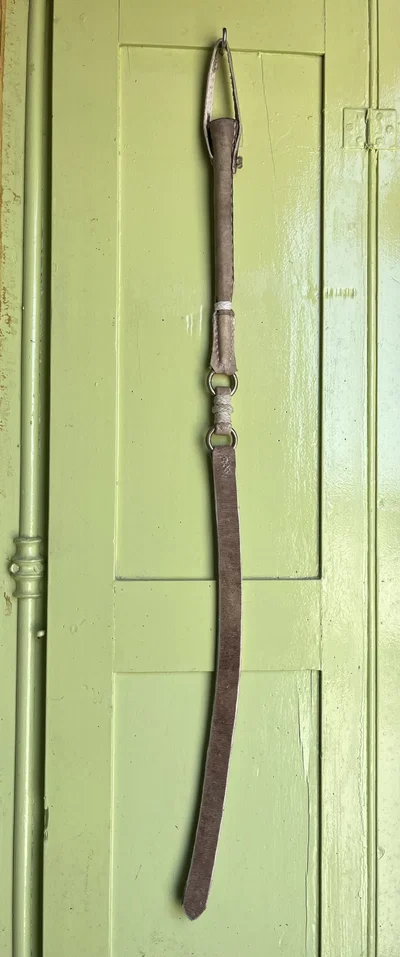 Rebenque corralero con argollas de bronce