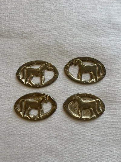 Caballitos de bronce (precio por cuatro piezas)