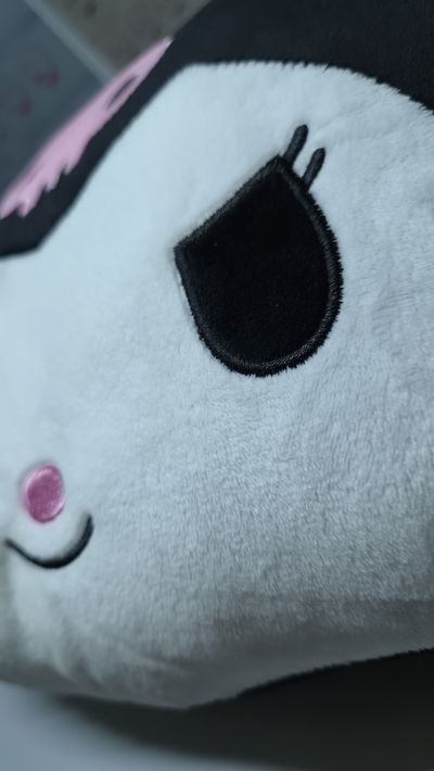 Almohadon "KUROMI" Sanrio - Licencia oficial