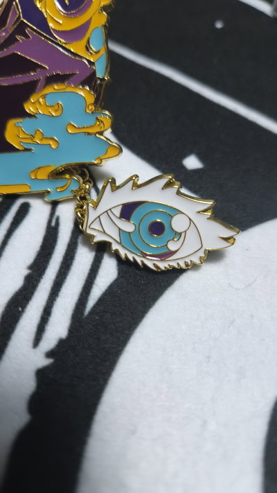 Pin Grande "GOJO" Jujutsu Kaisen - Con cadena colgante