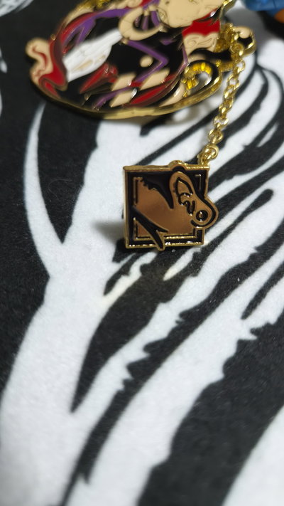 Pin Grande "GETO" Jujutsu Kaisen - Con cadena colgante