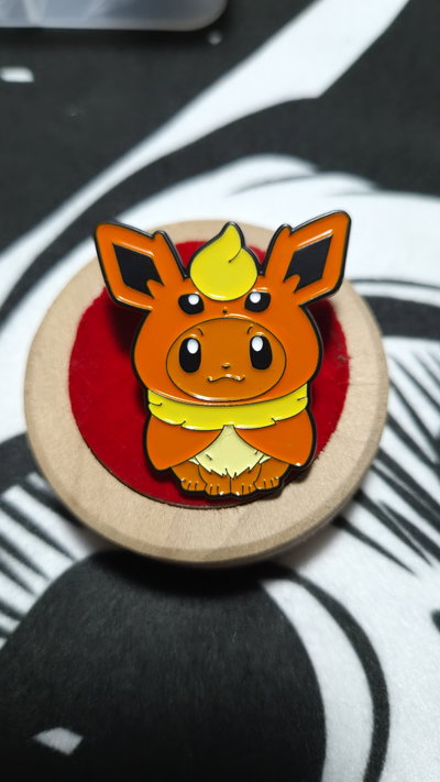 Pin "FLAREON" Eeveevoluciones - Pokémon