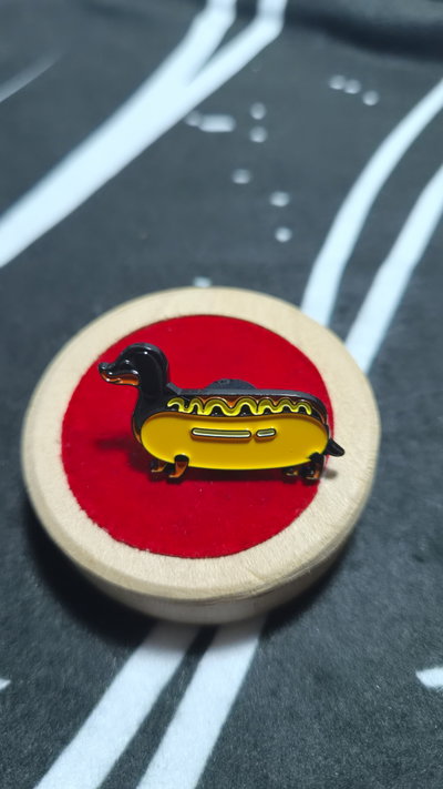 Pin "PERRO SALCHICHA"