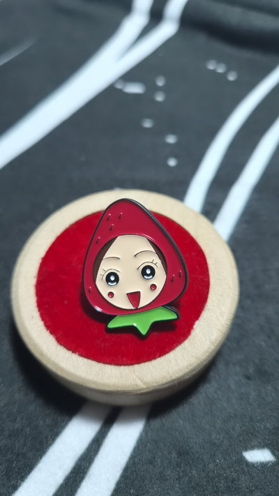 Pin "NANA" Frutilla 1