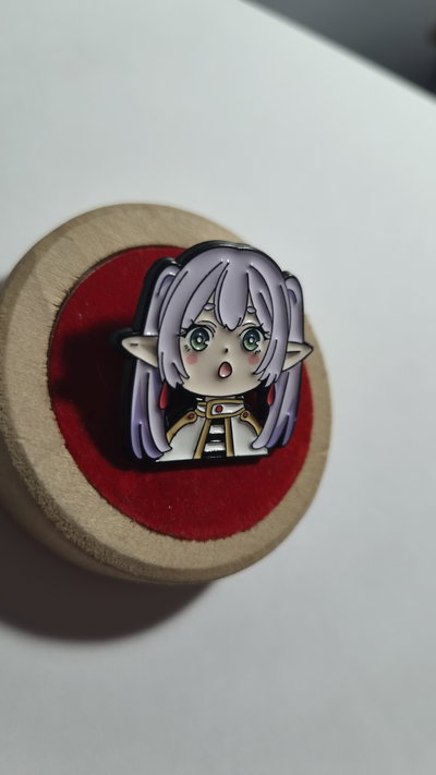 Pin "FRIEREN" 2