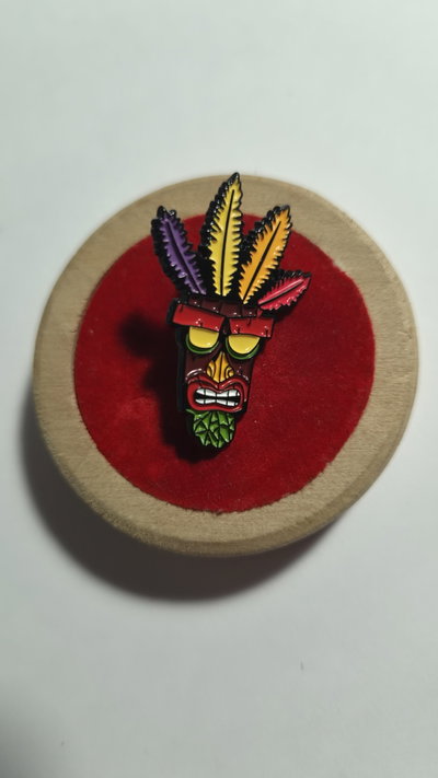 Pin "AKU AKU" Crash Bandicoot