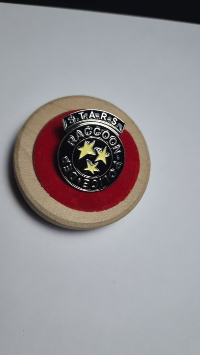 Pin "S.T.A.R.S RACOON POLICE" Resident Evil 