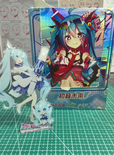 Sobres Stand acrílico SORPRESA "MIKU"