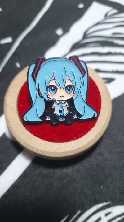 Pin "MIKU 1" - Hatsune Miku