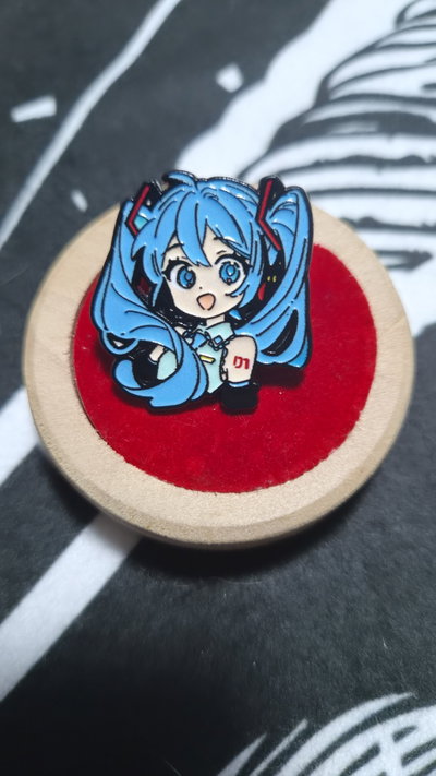 Pin "MIKU 2" - Hatsune Miku