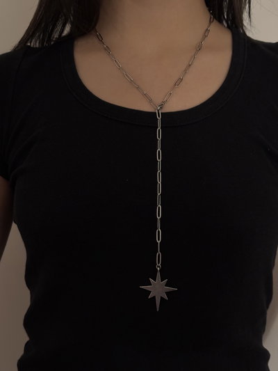 Collar Estela