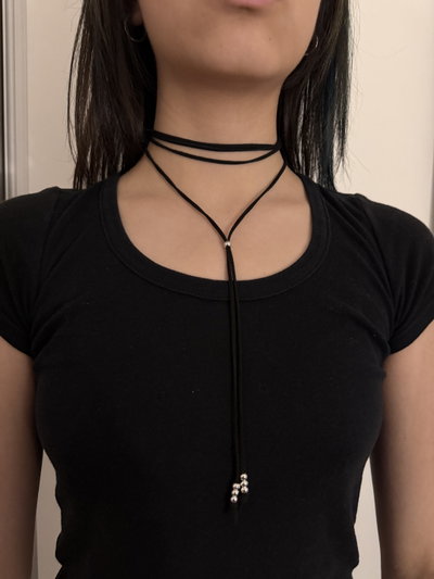 Collar gamuza mil vueltas