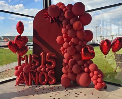 SET GLOBOS  ''MIS 15 AÑOS '' MÁYUSCULA 