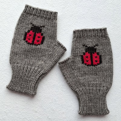 mitones bordados - mariquita