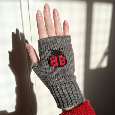 mitones bordados - mariquita