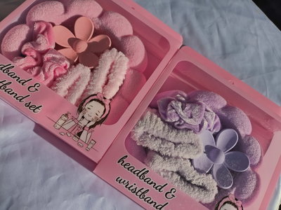 1 unidad vincha con muñequeras, broche, y colita de pelo