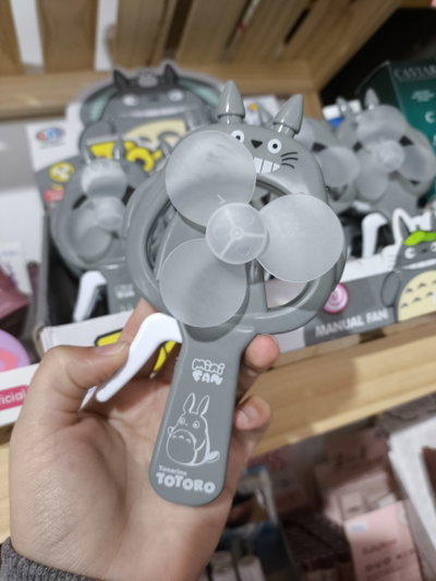2 unidades ventilador manual totoro