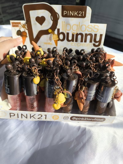Caja cerrada lipgloss Bunny icecream pink 21