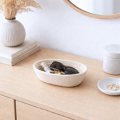 Canasta de cordón ovalada 