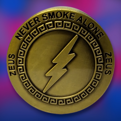 Grinder Picador Zeus de Metal 3 Partes con Contenedor Dorado