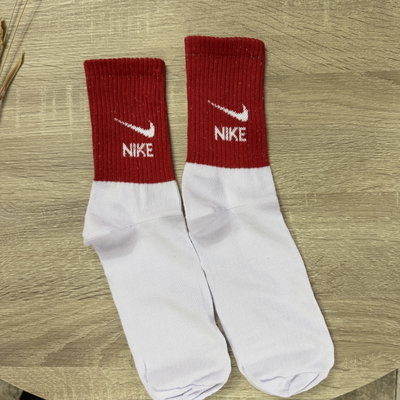 Medias nike banda roja