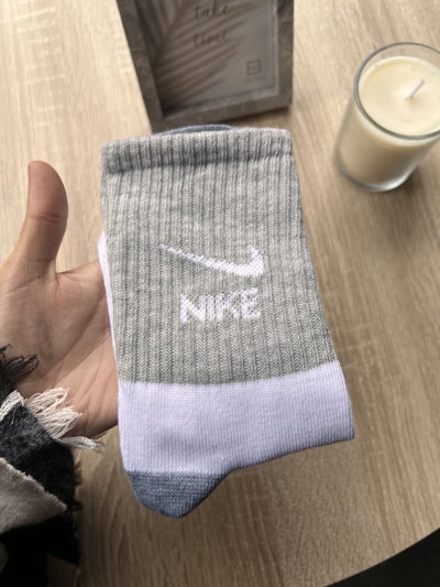 MEDIAS NIKE GRIS CON BLANCO