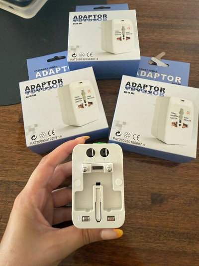 ADAPTADOR DE VIAJE UNIVERSAL