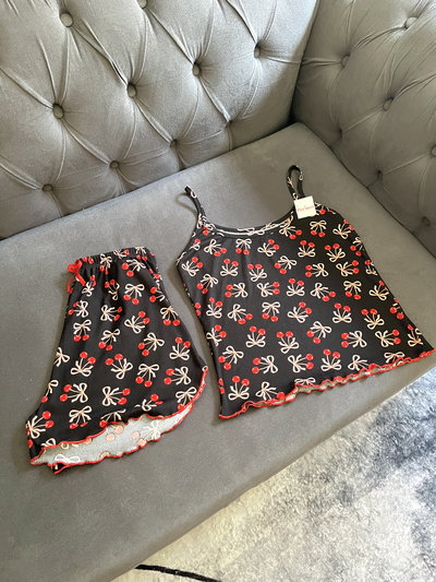 pijama angelita negro cerezas