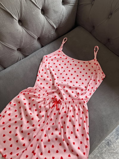 pijama angelita rosa corazones rojos