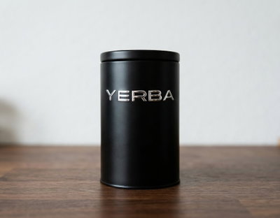 Lata Black Yerba