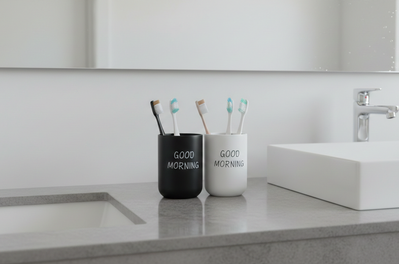 Vaso Organizador Multiuso – Diseño Minimalista Negro/Blanco Mate