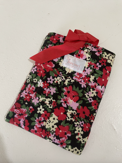 Cubre Kindle - Chico flores negras