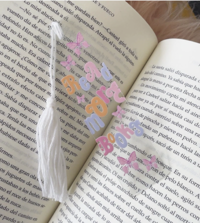 Señalador Read more books