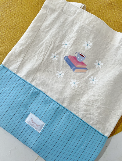 Tote Bag books and coffee