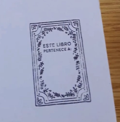 Sello "este libro pertenece a"