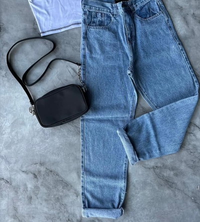 JEAN MOM 
