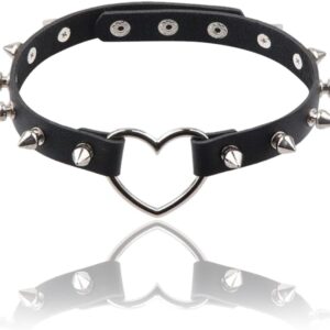 Collar con puas y corazon Choker