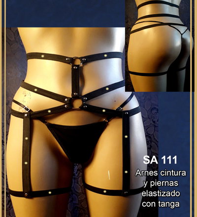 Arnes piernas con tachas y tanga